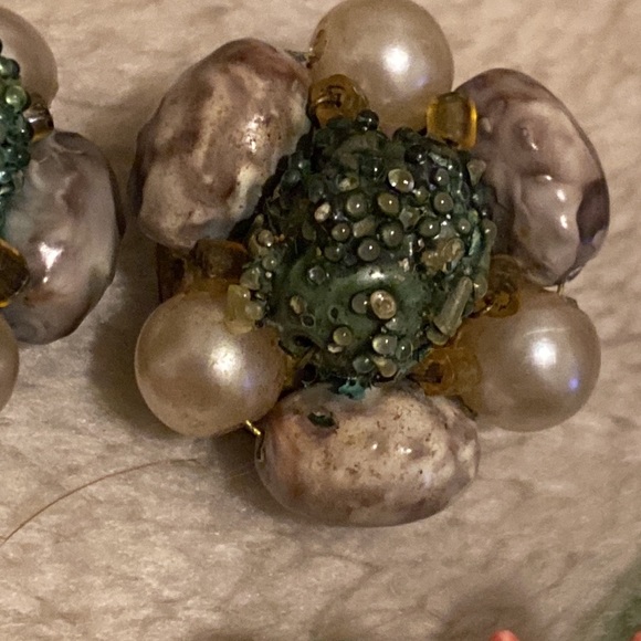 Two pair vintage clip earrings (CO) - Picture 5 of 12